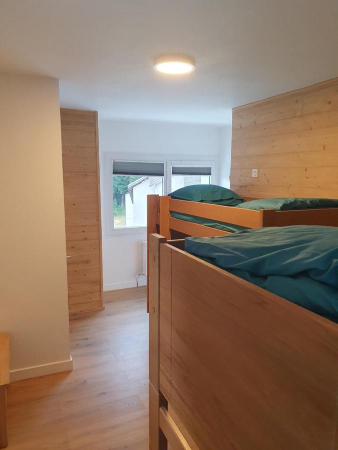 Chalet Jaune Charmant Som Sarcenas 外观 照片